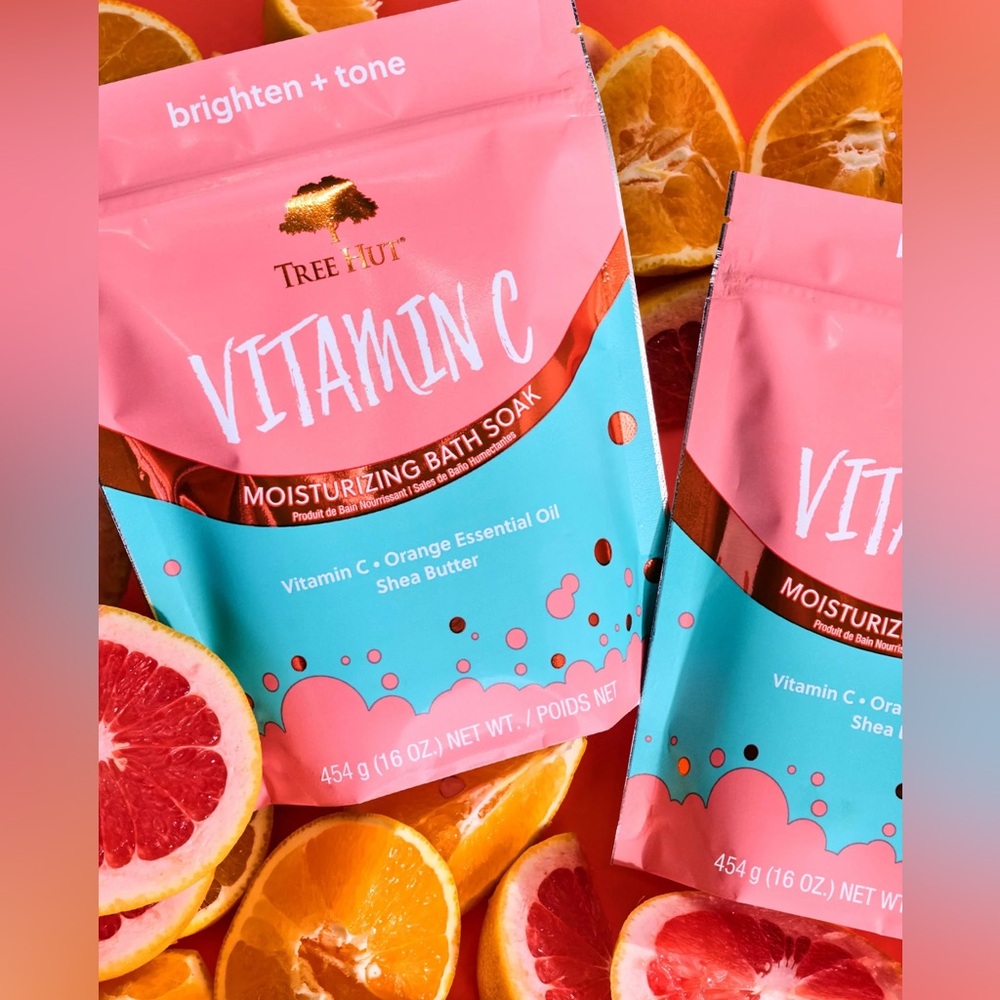 🔥 New, Tree Hut Vitamin C Moisturizing bath soak Brighten + Tone 16 oz. 454 g.